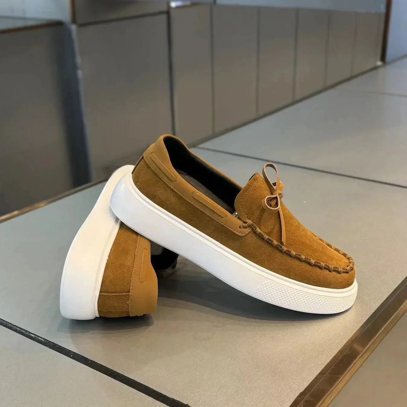Mocassim Masculino de Couro Respirável